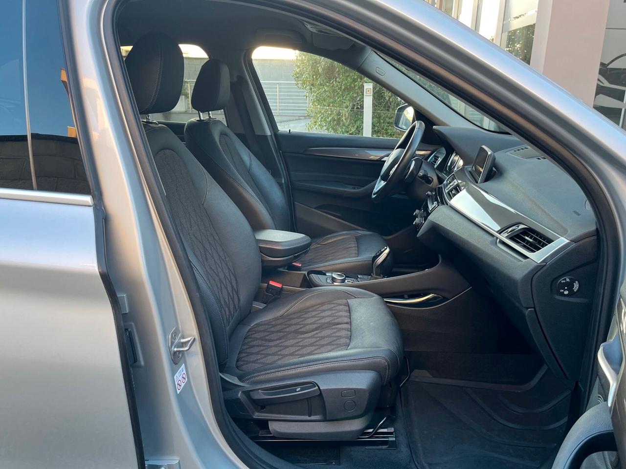 Bmw X1 sdrive18d xLine AUTOM. LED/NAVI/PELLE PERFETTA