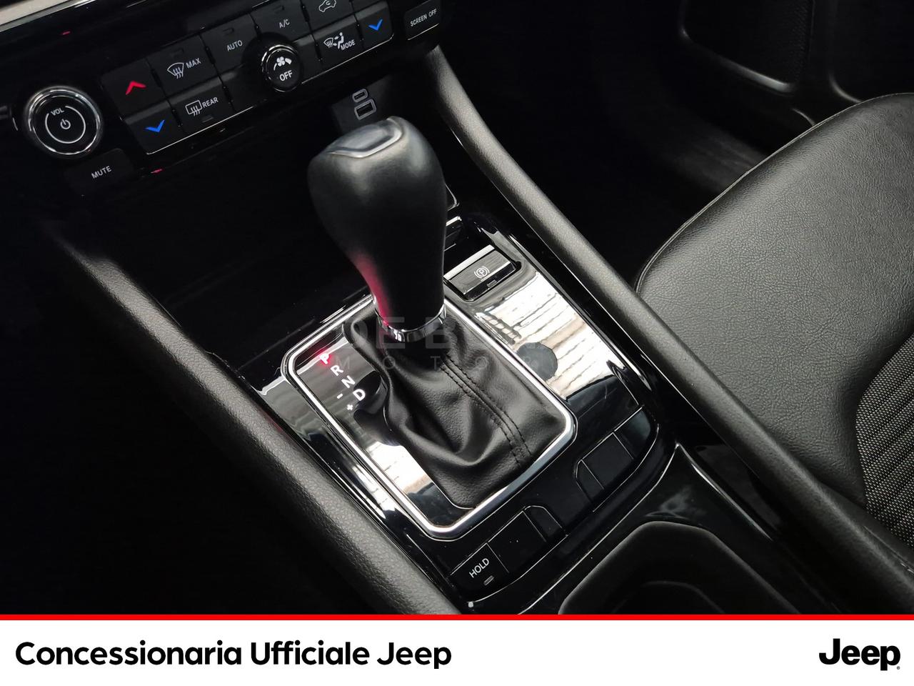 Jeep Compass 1.5 turbo t4 mhev night eagle 2wd 130cv dct