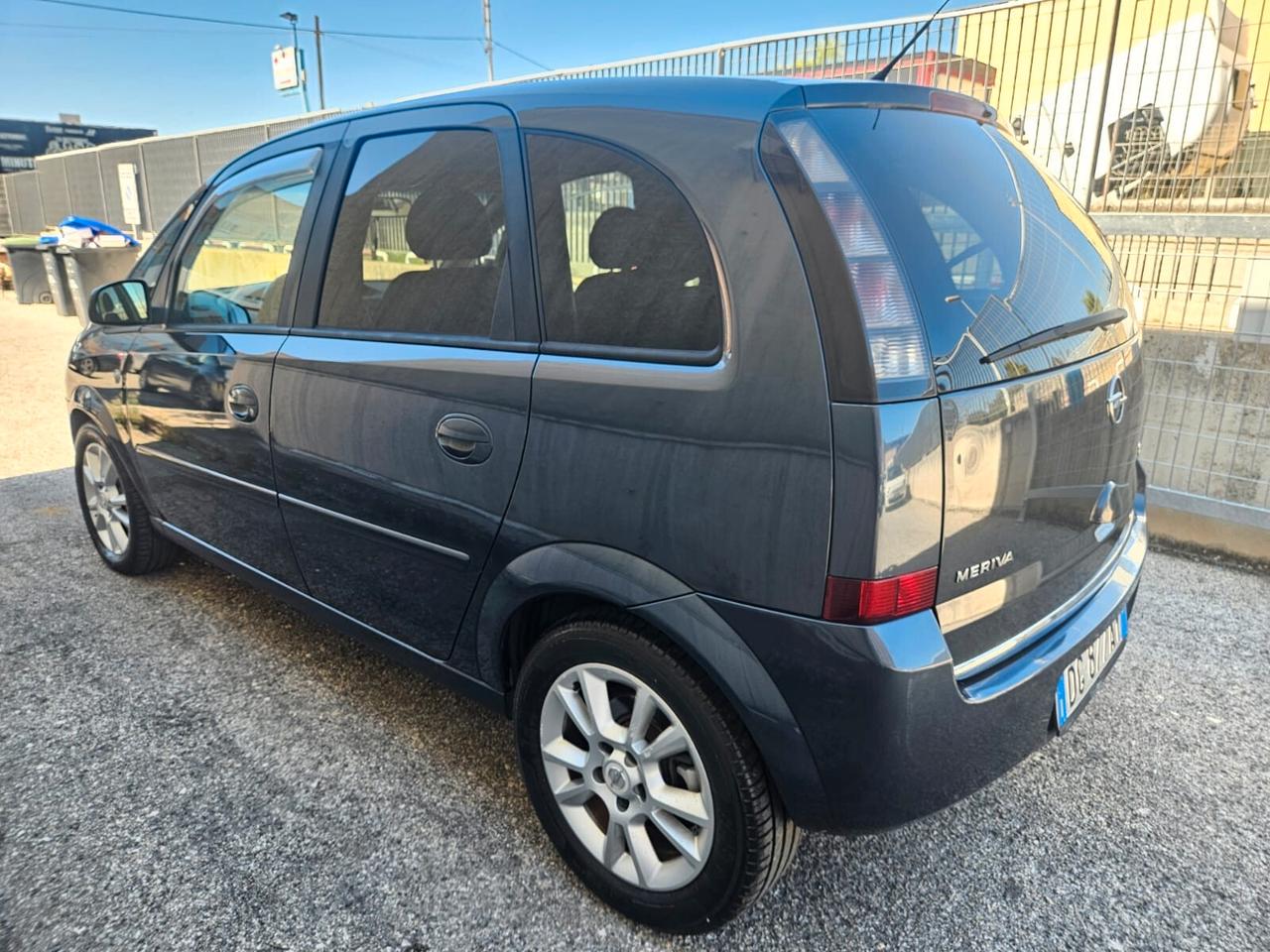 Opel Meriva 1.7cdti 74kw