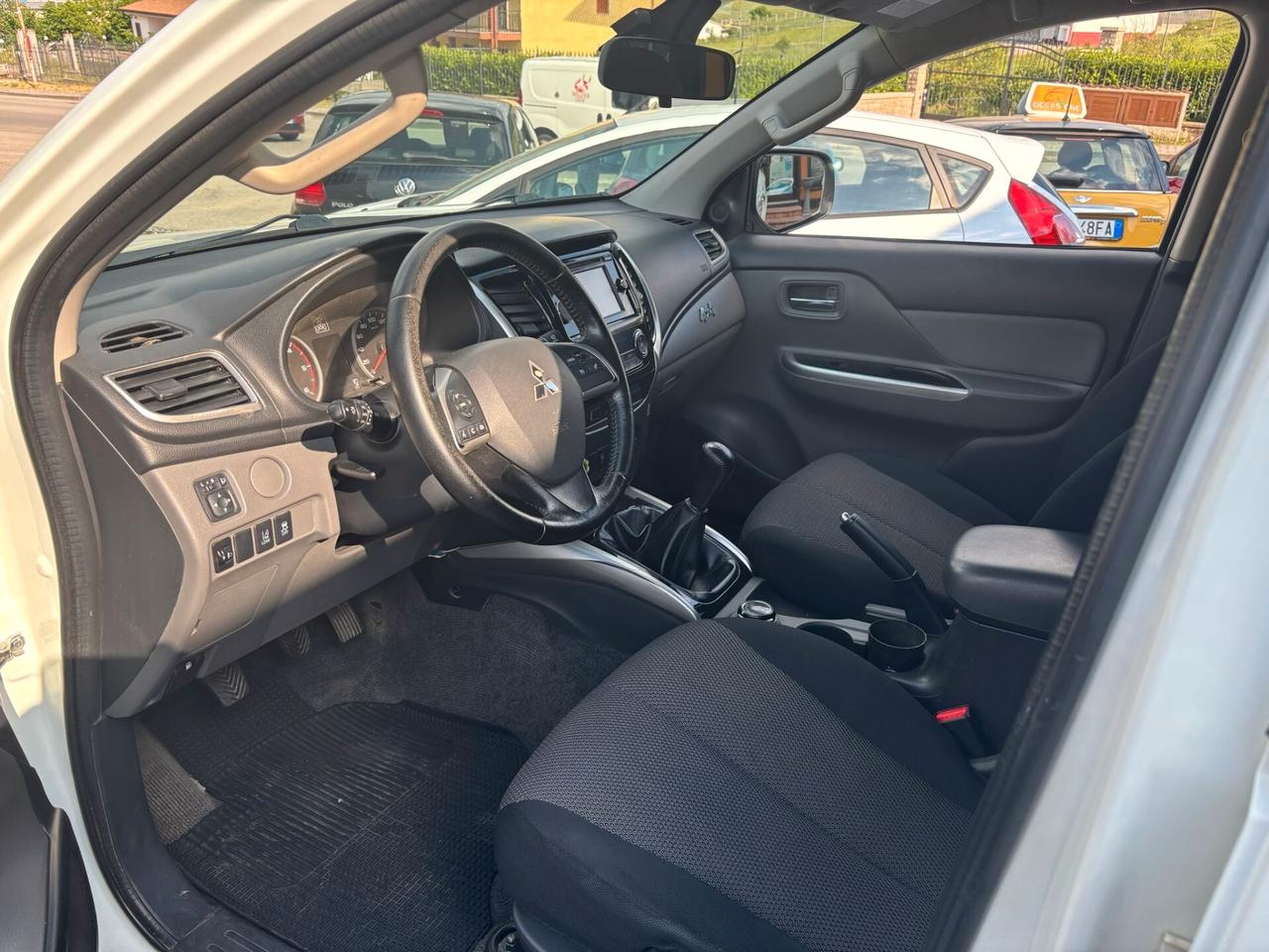 Mitsubishi L200 2.4 DI-D/181CV Double Cab Intense Hp Mivec SDA