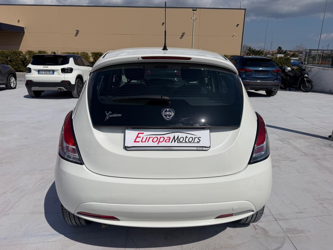 Lancia Ypsilon 1.2 69 CV 5 porte Platinum