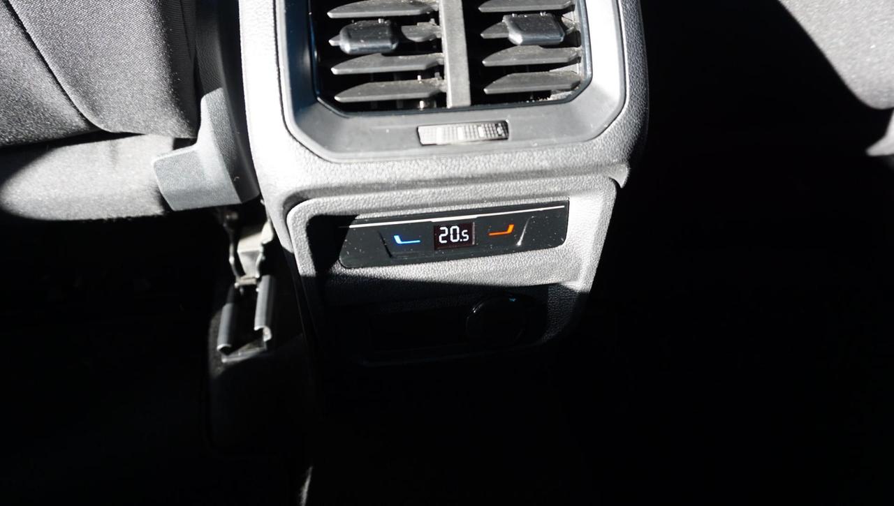 Volkswagen Tiguan 2.0 TDI 150 CV SCR DSG Elegance