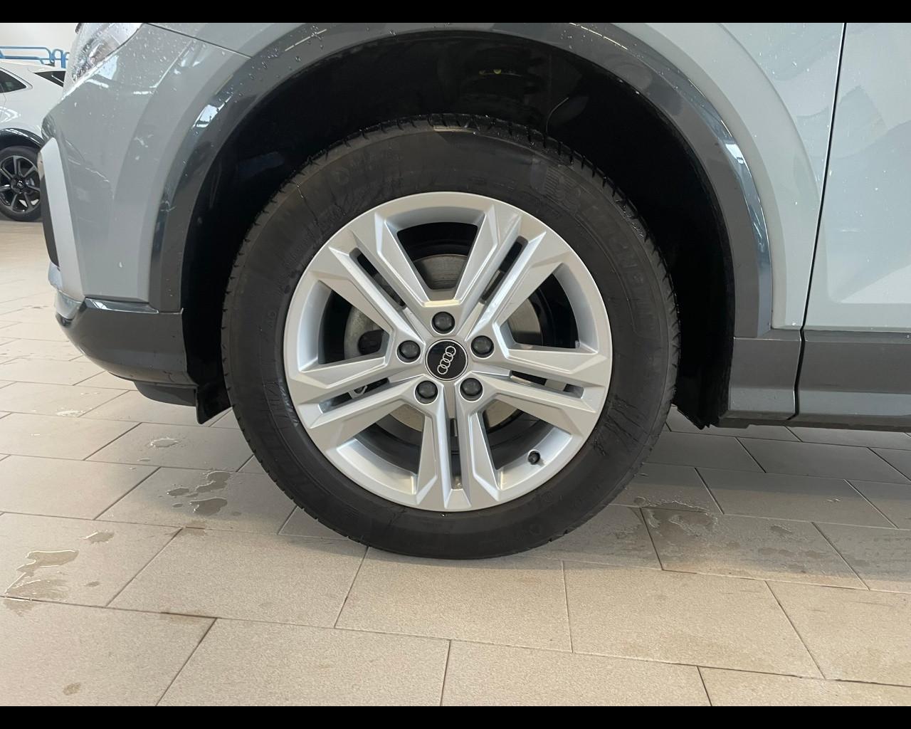 AUDI Q2 - Q2 35 TFSI Business Advanced