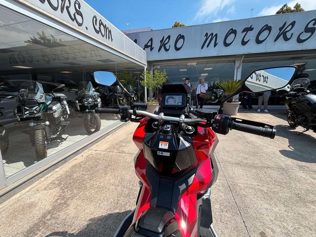 Honda X-ADV 750 2023 / KM 10.000 Tua a solo 109 Euro al mese