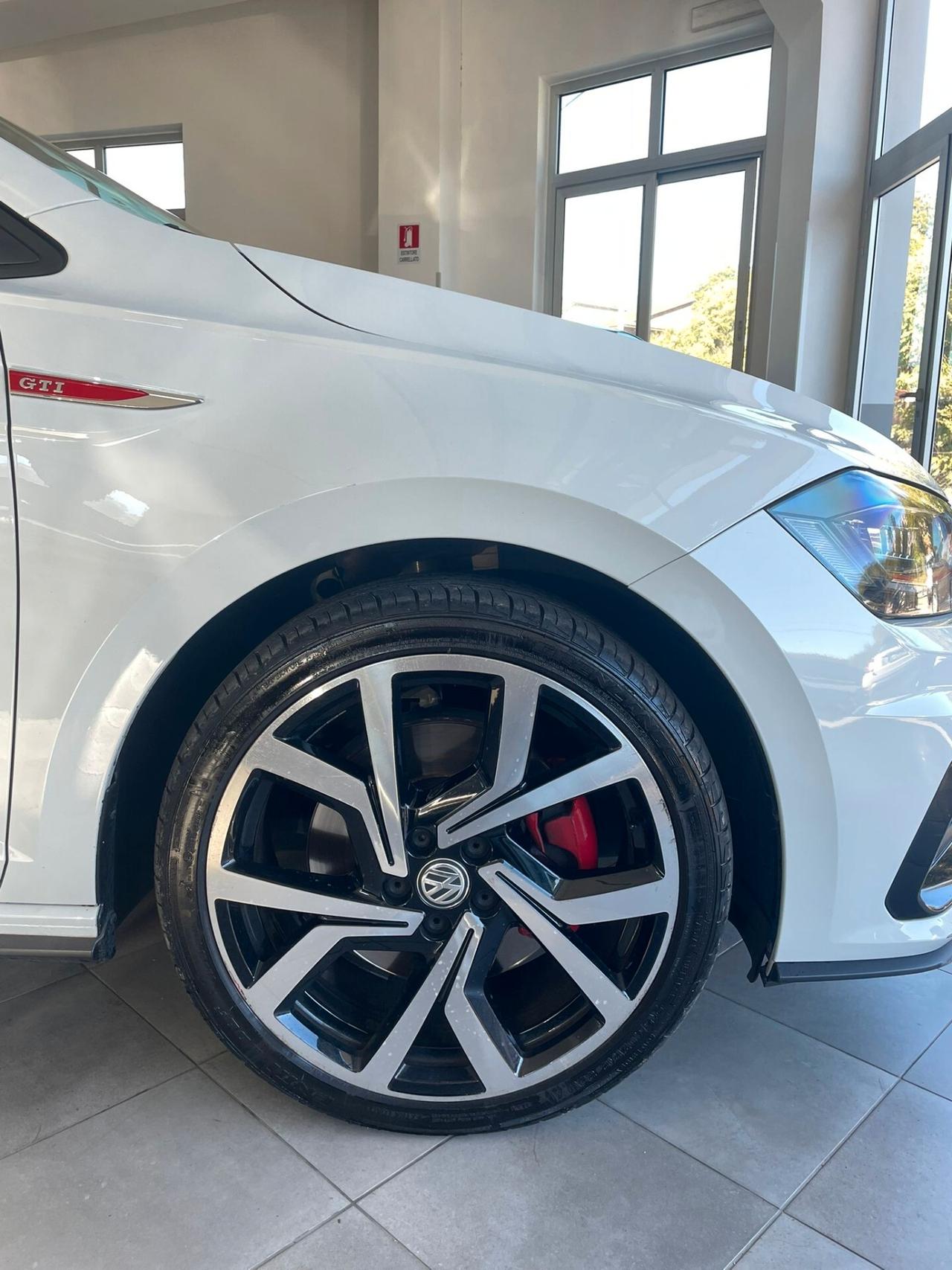 Volkswagen Polo 2.0 TSI DSG GTI BlueMotion Technology