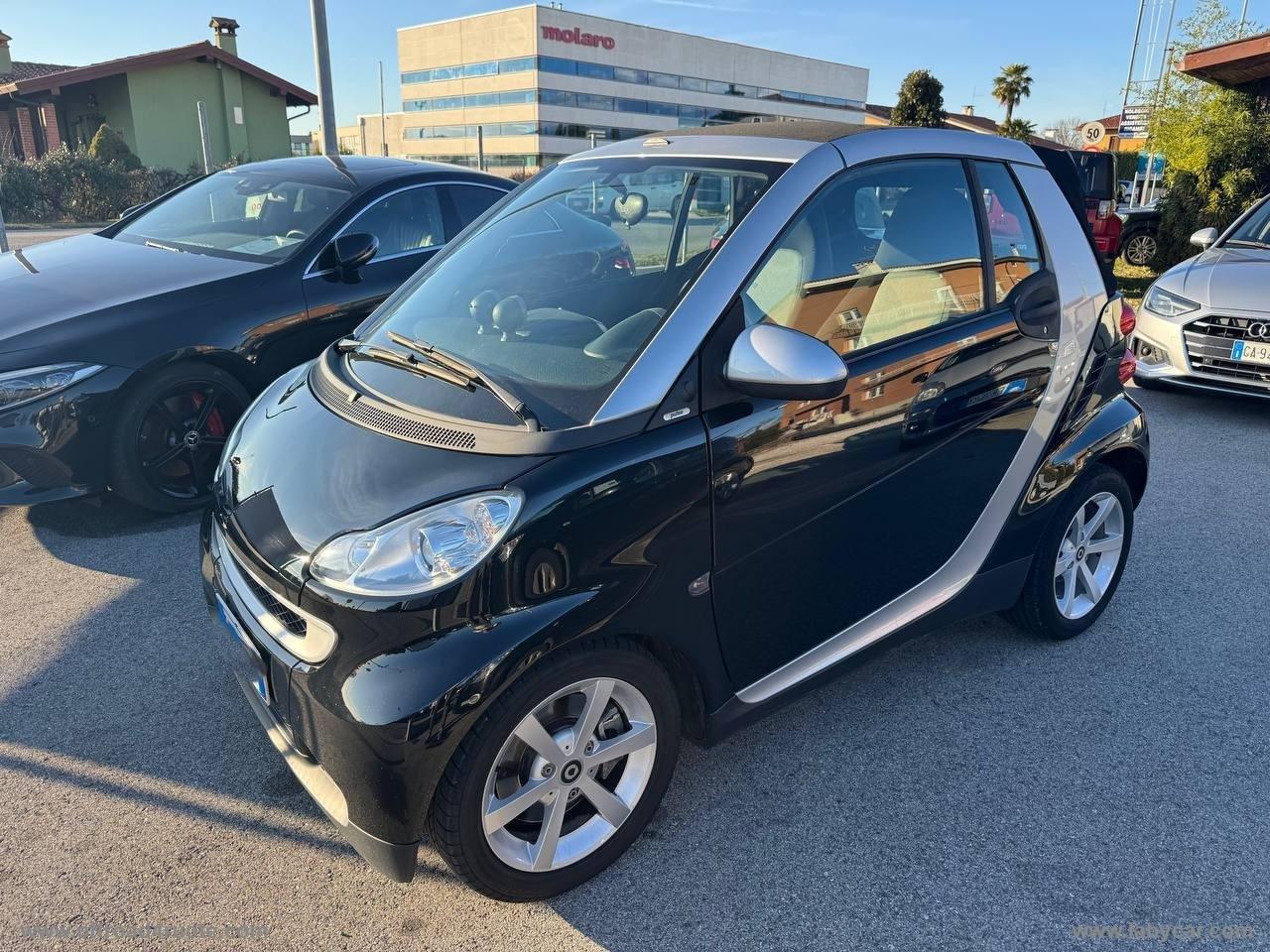 SMART fortwo 1000 52 kW MHD cabrio passion