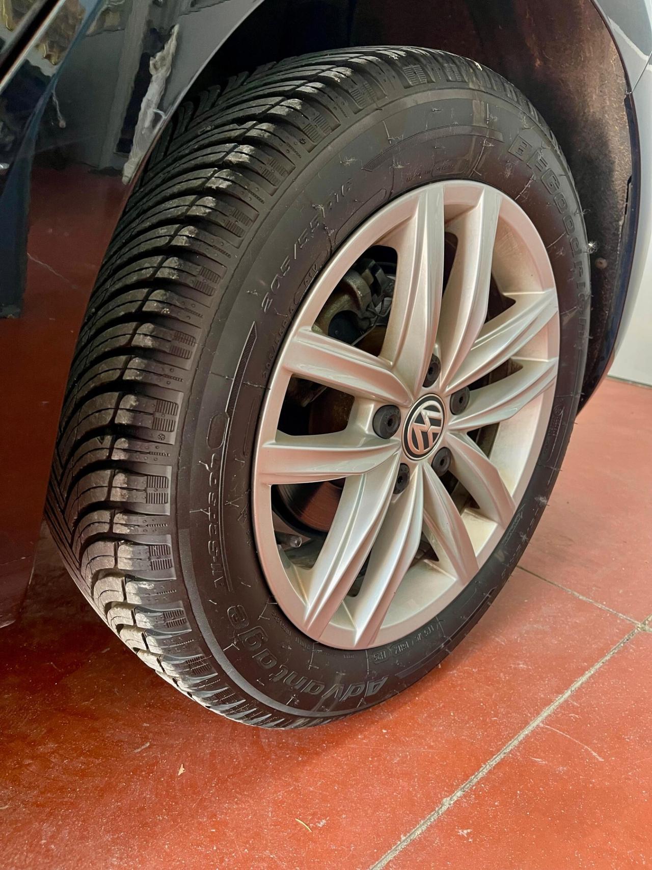 Volkswagen Golf 1.5 TGI DSG 5p. UNICOPROPRIETARIO TAGLIANDI UFFICIALI