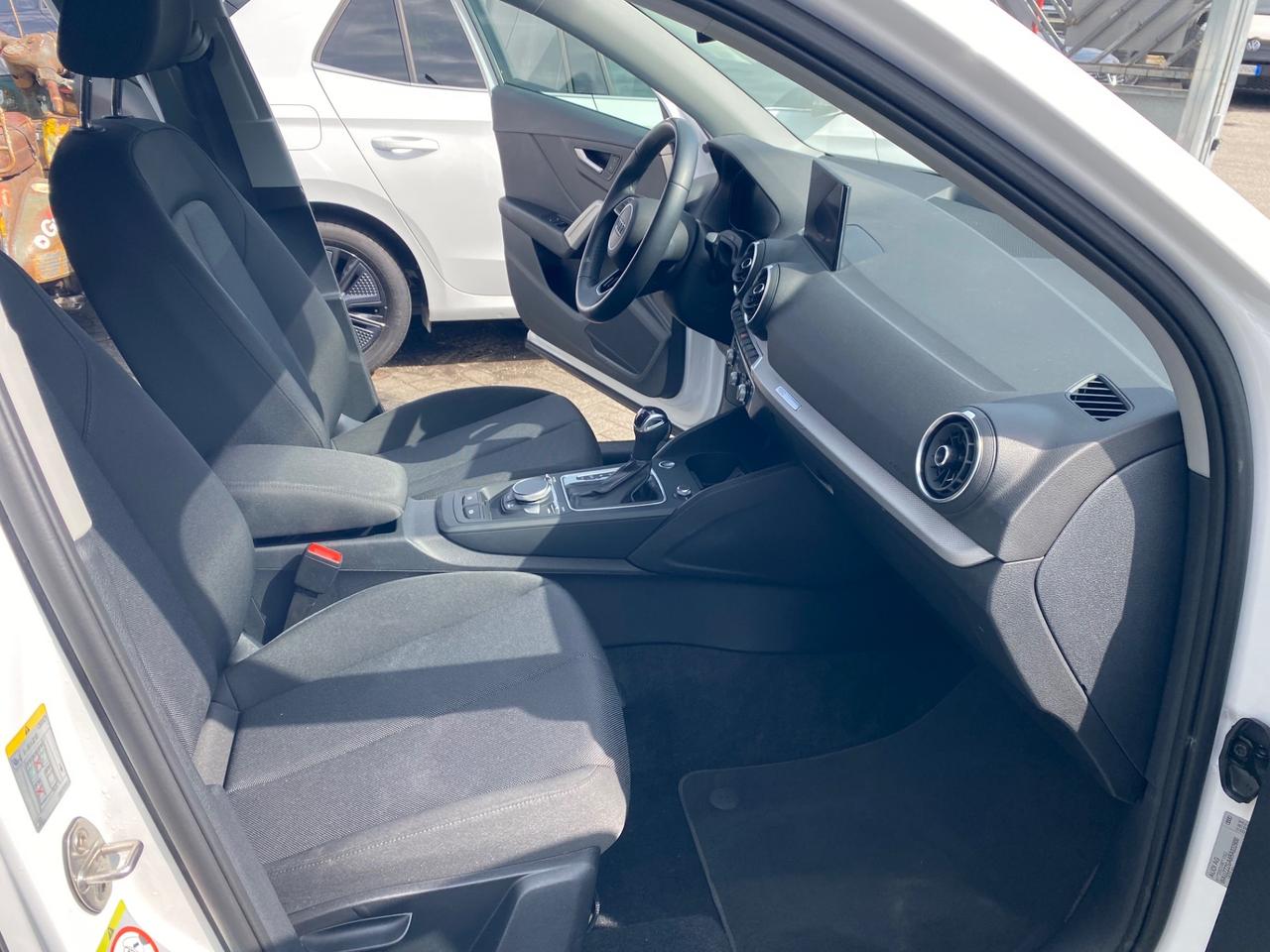 Audi Q2 35 TFSI S tronic Business
