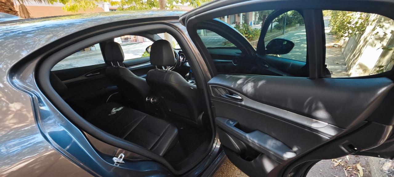Alfa Romeo Stelvio 2.2 Turbodiesel 210 CV AT8 Q4 Veloce