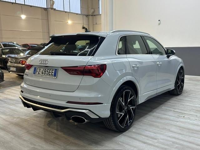 Audi RS Q3 quattro S tronic
