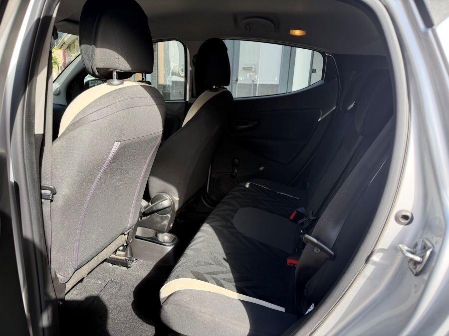 lancia ypsilon 1.2 platino certificata unproprieta