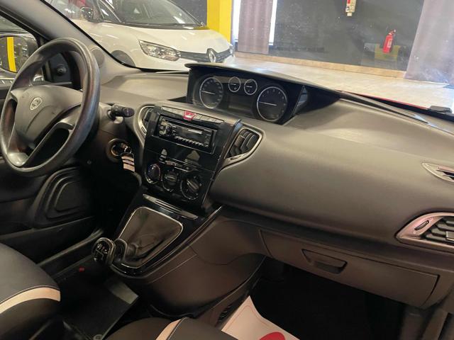 LANCIA Ypsilon 1.2 69 CV 5 porte *ok guida neo patentati*
