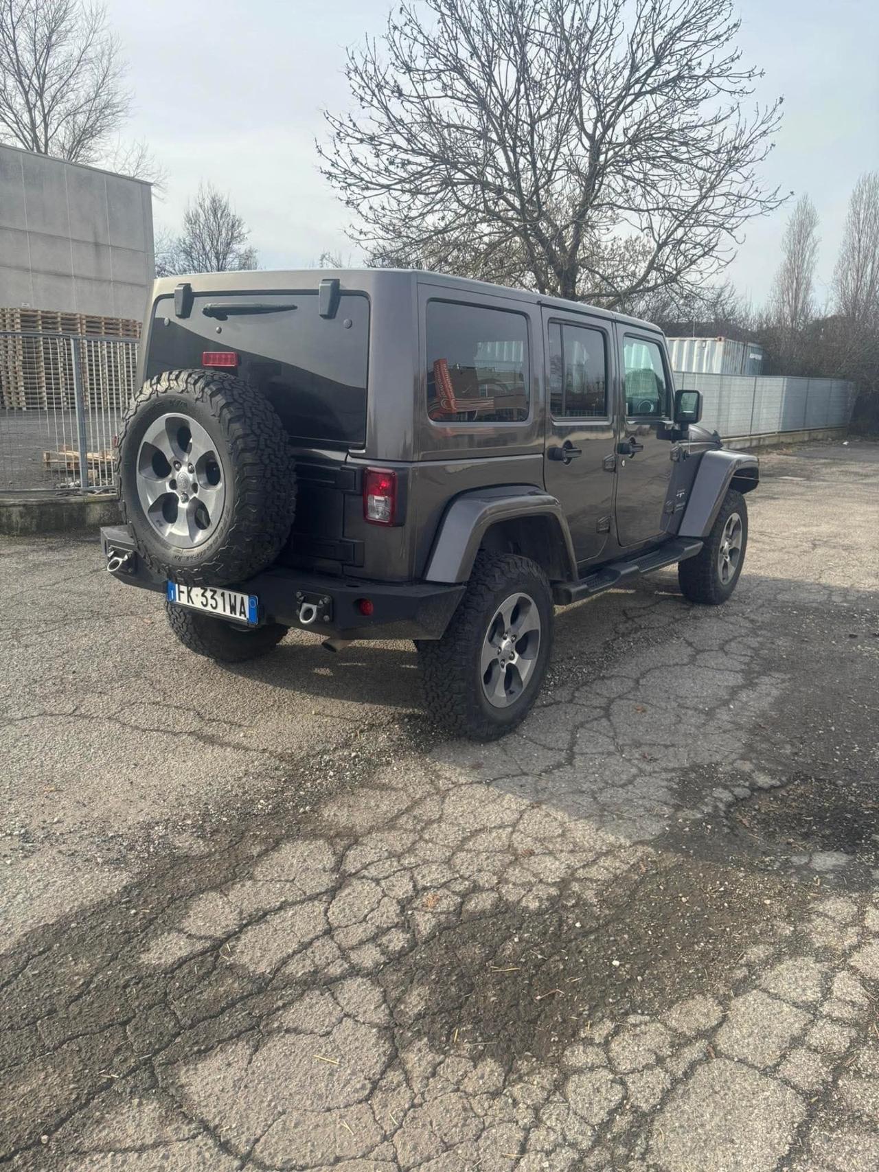 Jeep Wrangler Unlimited 2.8 CRD DPF Sahara Auto