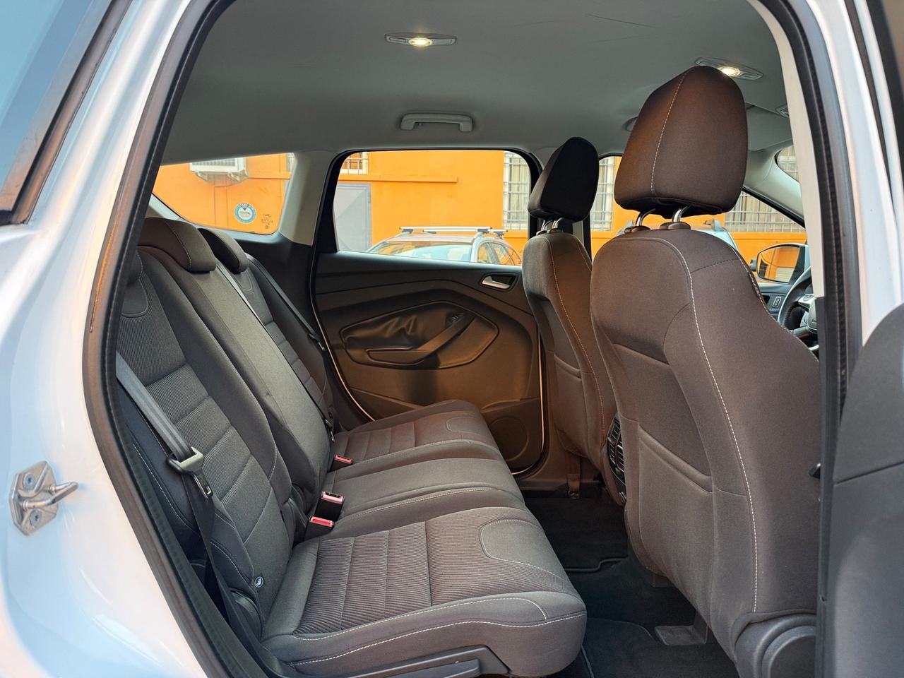 Ford Kuga 2.0 TDCI 140 CV 2WD Titanium
