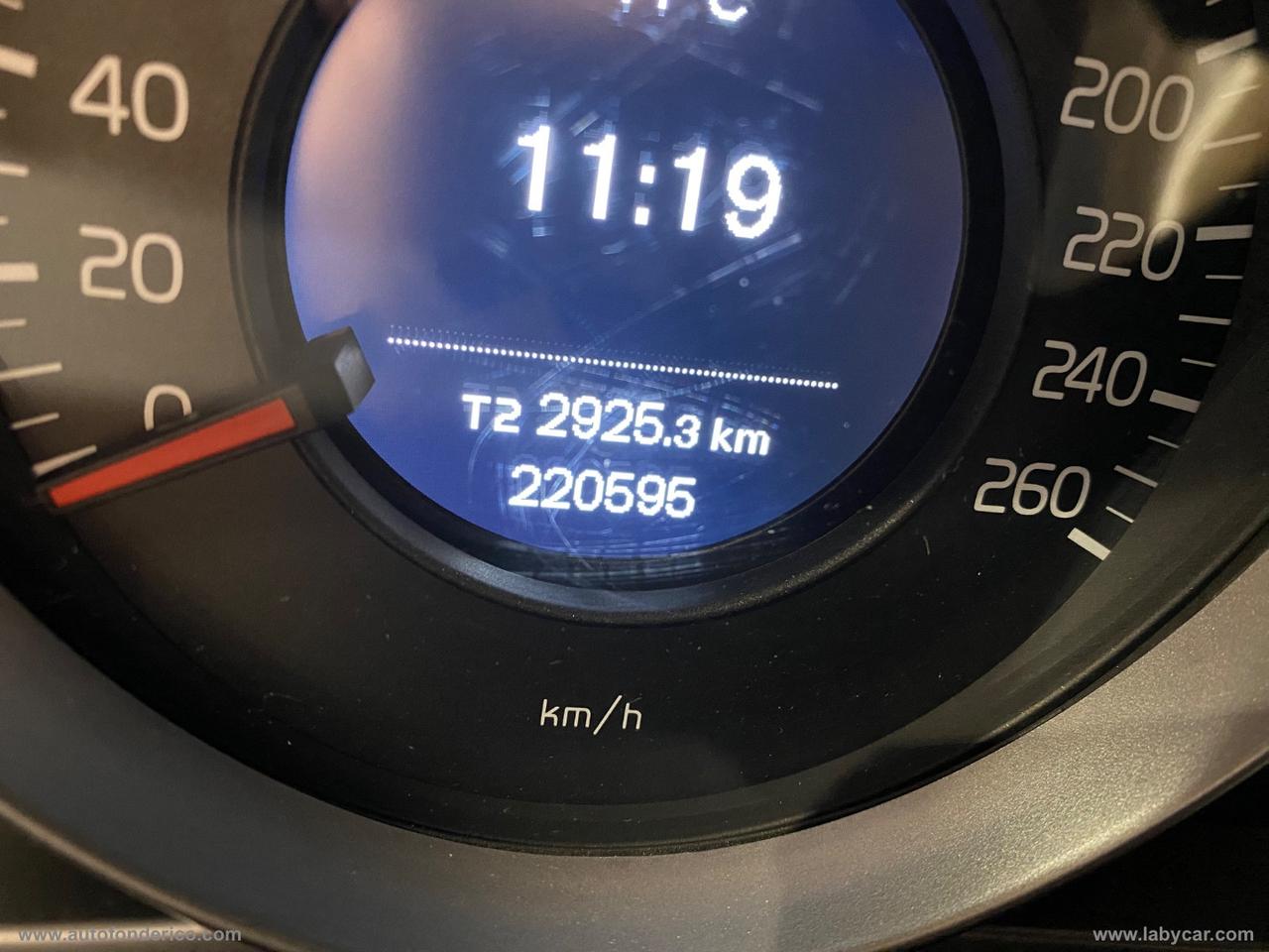 VOLVO V40 D2 Momentum