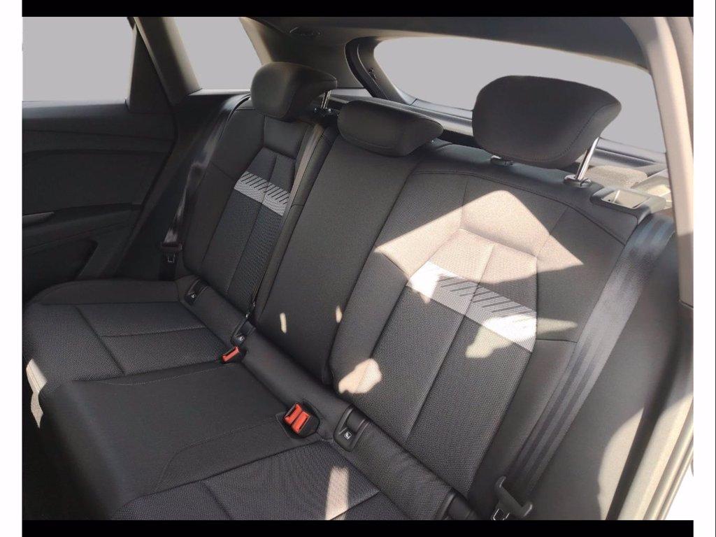 AUDI Q4 e-tron 35 business advanced del 2025