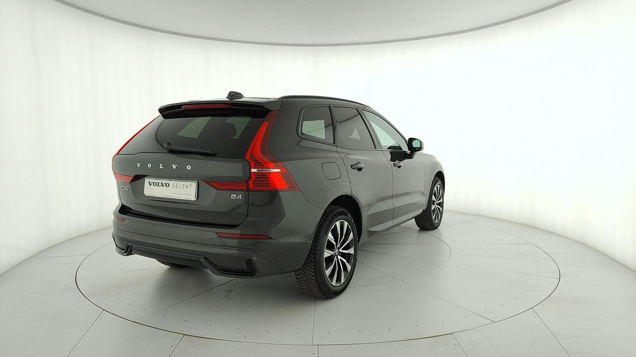 VOLVO XC60 2.0 b4 Plus Dark auto