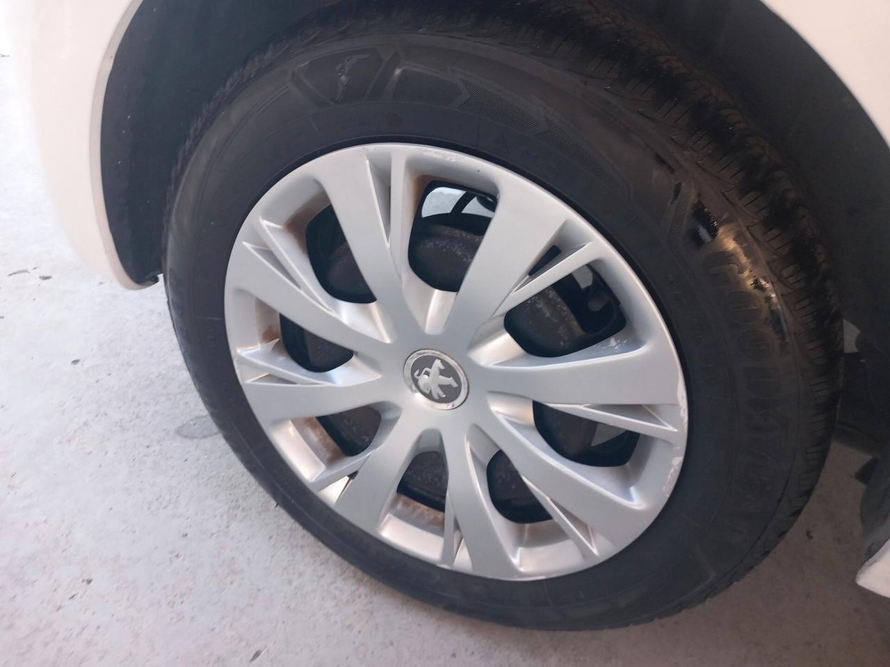 Peugeot 208 BlueHDi 100 Stop&Start 5 porte Active AUTOCARRO