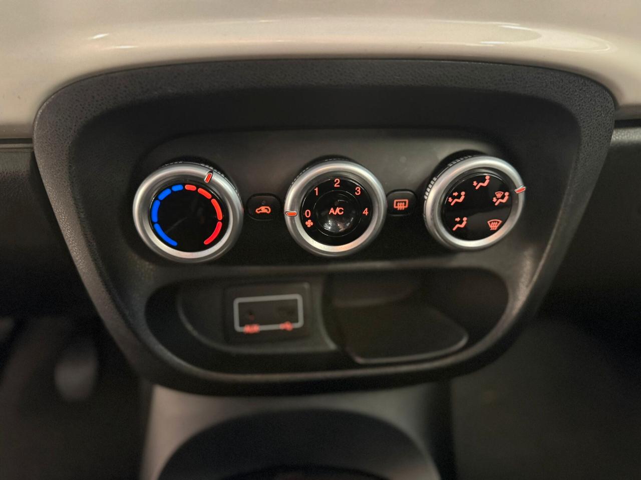 Fiat 500L 1.6 Multijet 120 CV Lounge AUTOCARRO 4 PERSONE *IVA ESPOSTA*