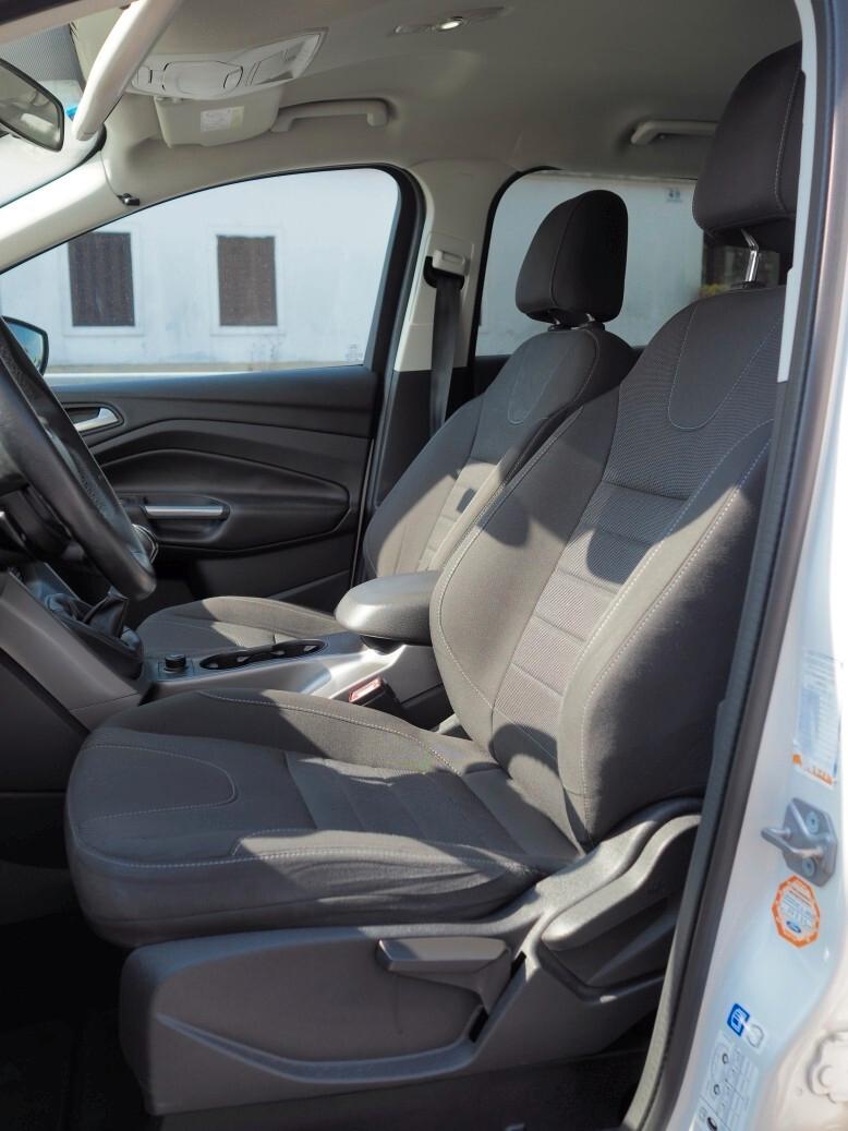 Ford Kuga 2.0 TDCI 120 CV Titanium