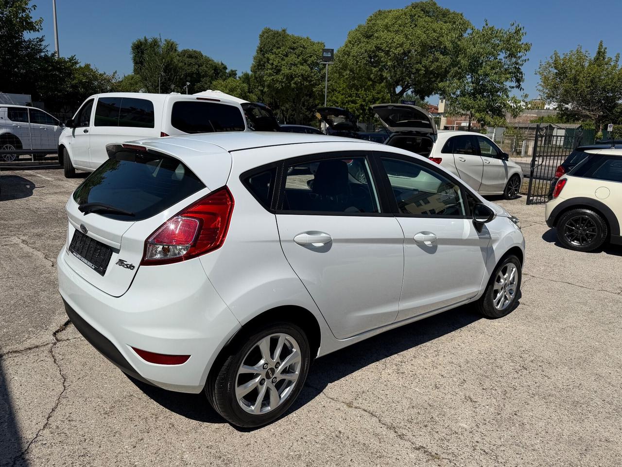 Ford Fiesta 1.0 80CV 5 porte Titanium Neopatentati