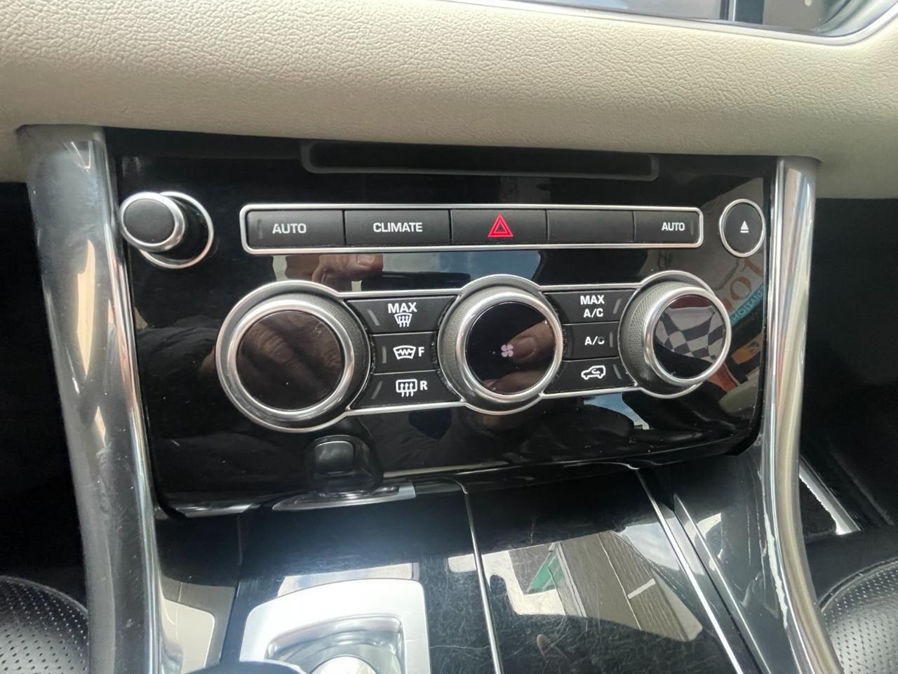 LAND ROVER Range Rover Sport 3.0 SDV6 HSE 4WD