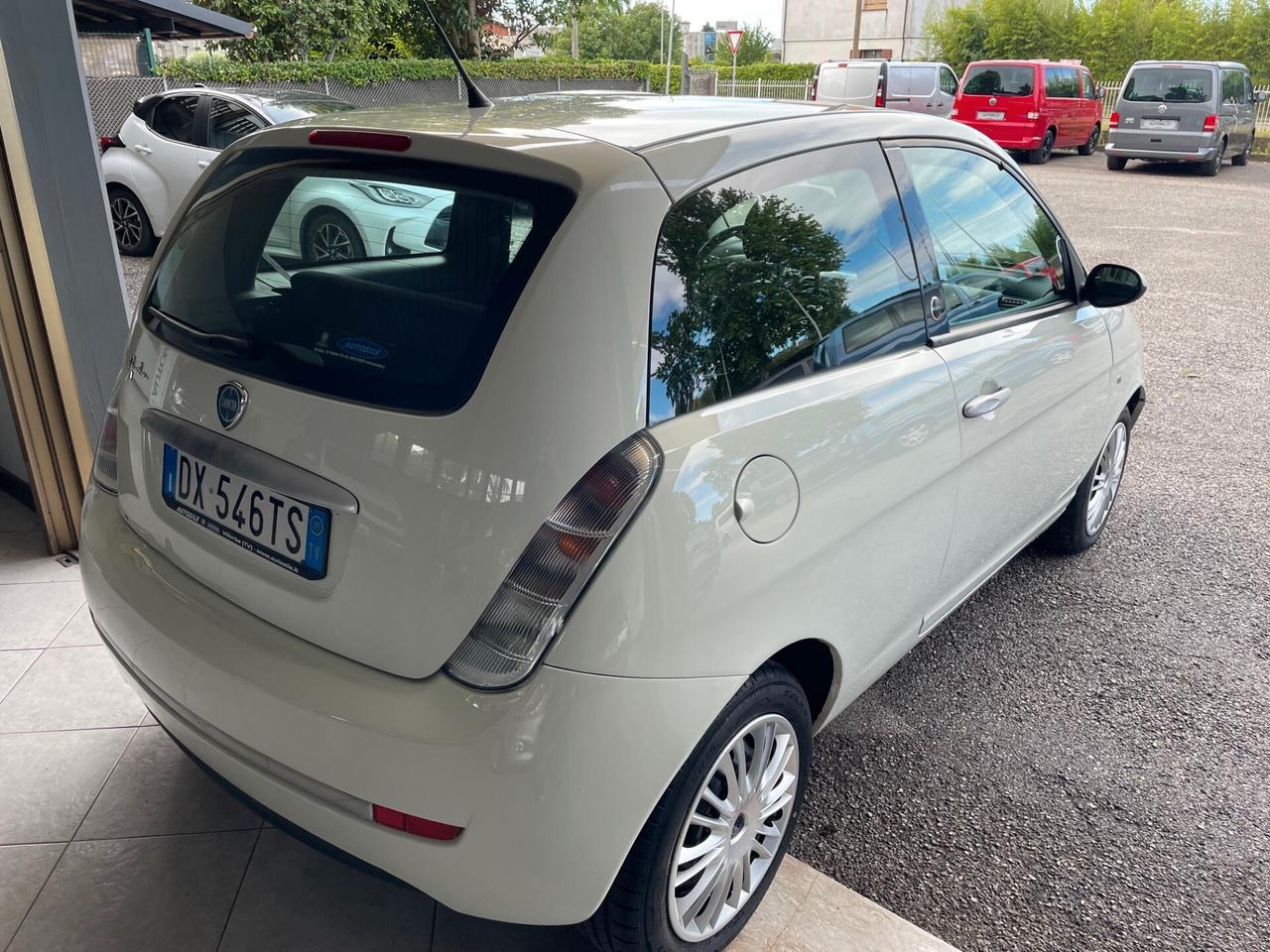 Lancia Ypsilon 1.4 Platino Ecochic GPL