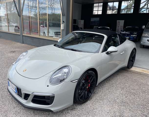 Porsche 911 Targa 3.0 4 GTS PDK Grigio Modegrau