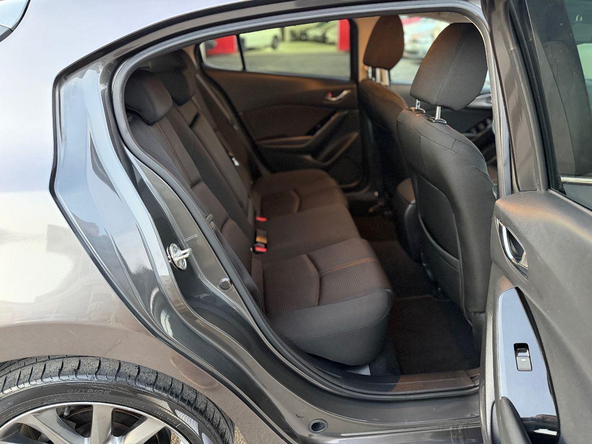 MAZDA - Mazda3 - 1.5 Skyactiv-D Exceed