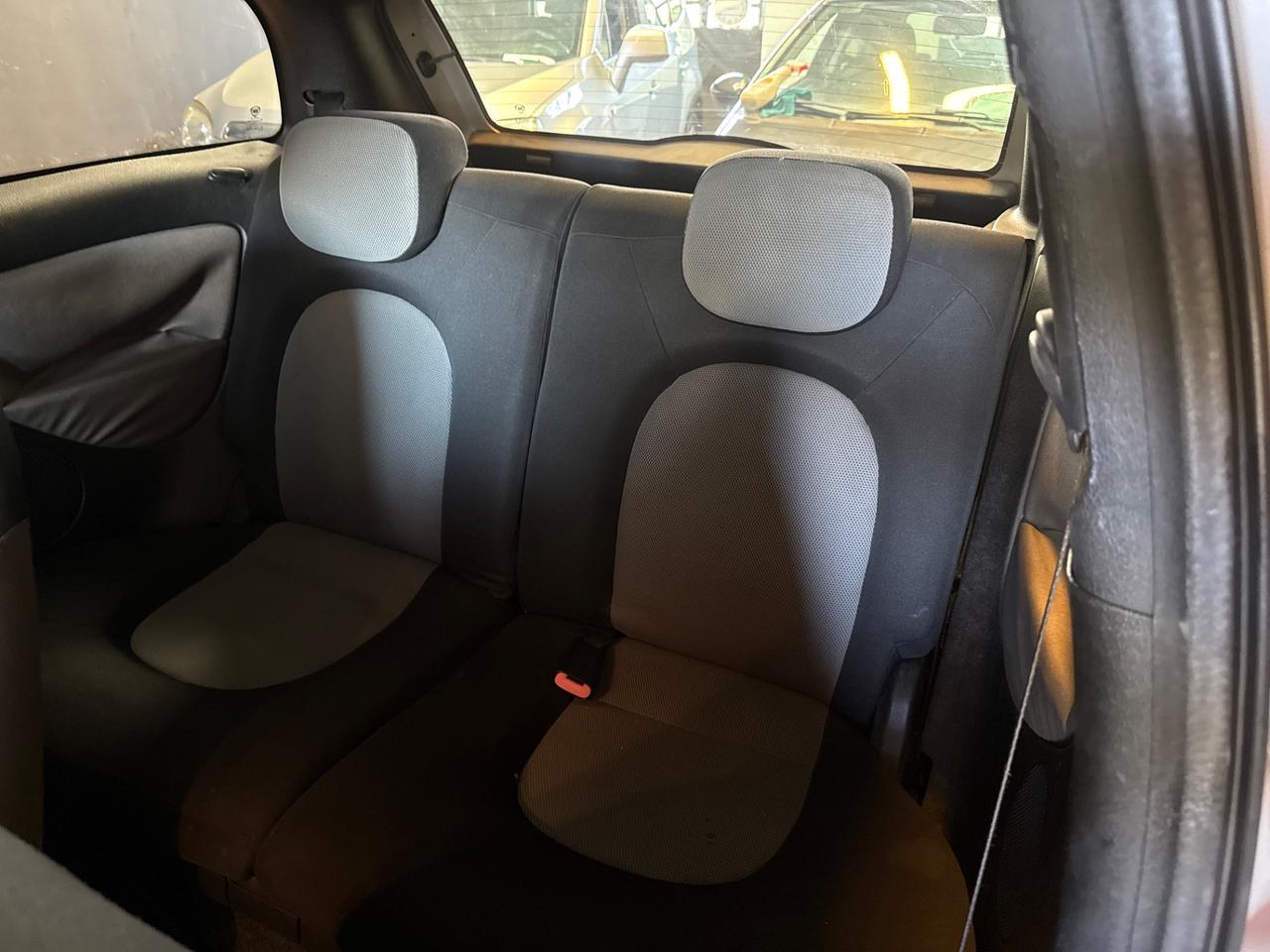 Lancia Ypsilon 1.2 Argento 60CV Ok Neopatentati