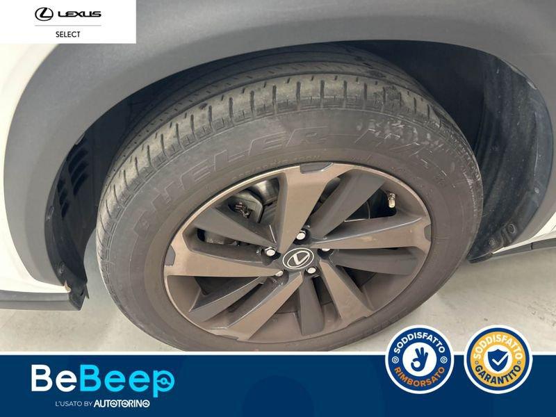 Lexus NX 300H 2.5 PREMIUM 4WD CVT