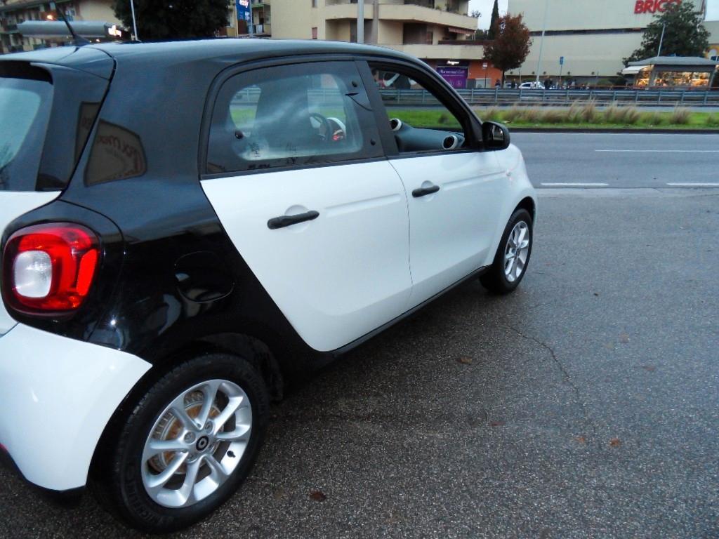 Smart ForFour 70 1.0 Youngster