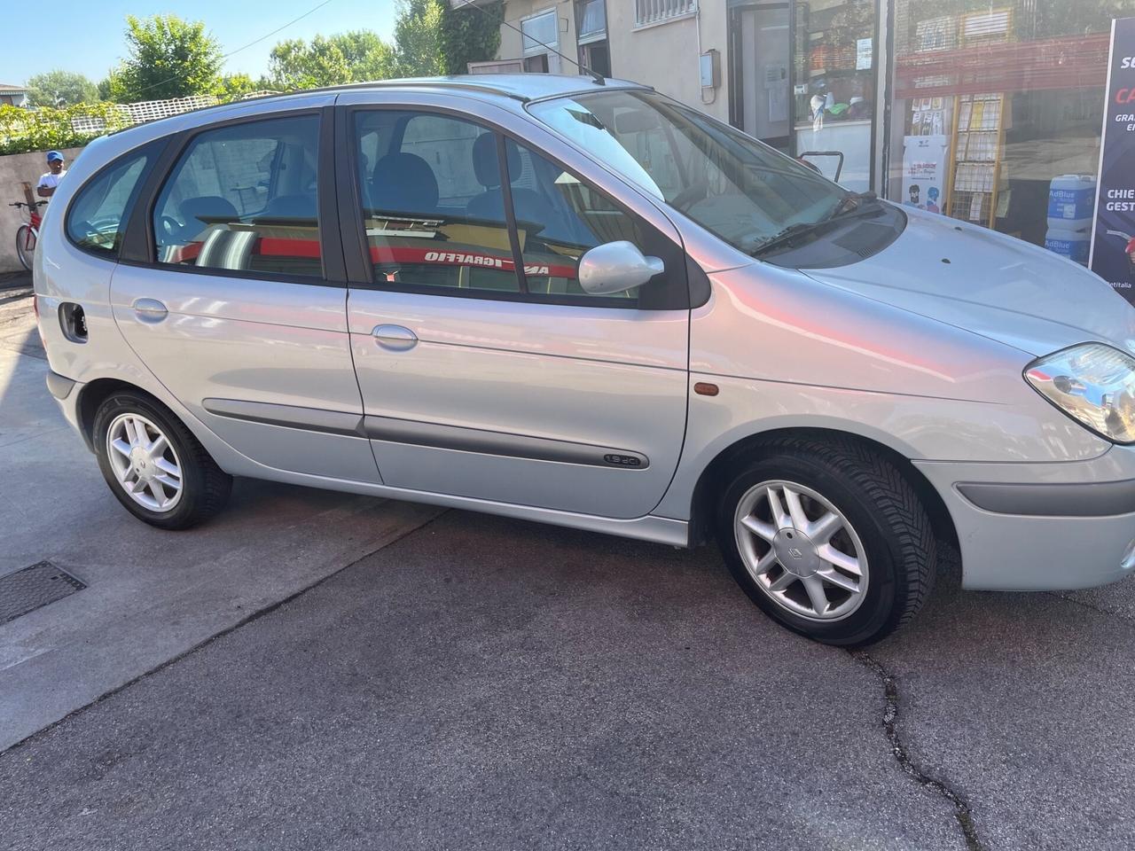 Renault Megane Scénic Evol. 1.6 16V cat Authentique