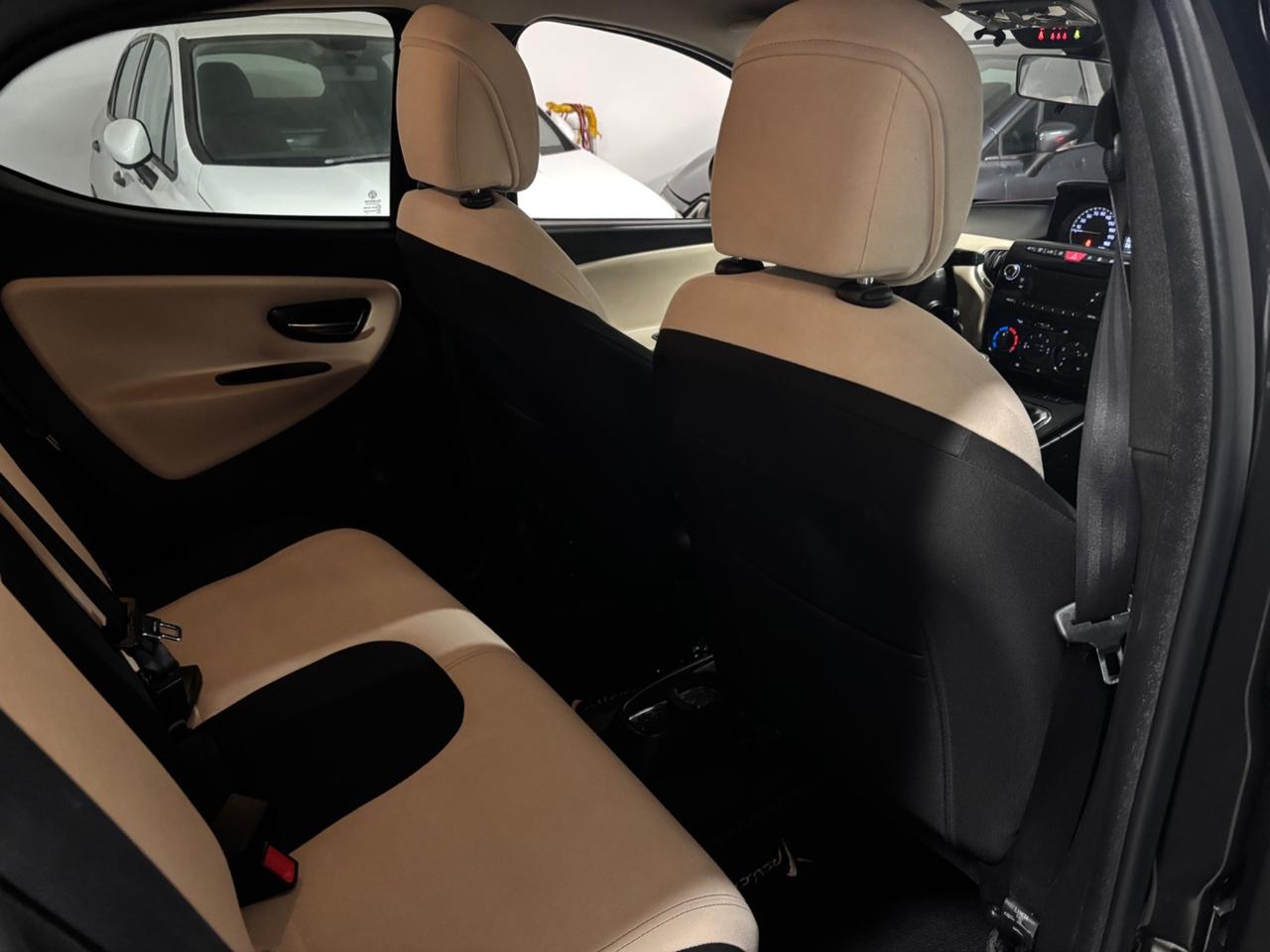 Lancia Ypsilon 1.2 BENZINA OK NEOPATENTATI