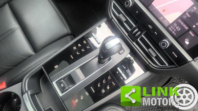 PORSCHE Macan 2.0 T SPORT CHRONO