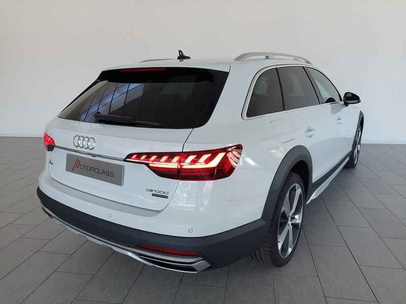 Audi A4 allroad allroad 40 2.0 tdi mhev 204cv identity contrast quattro s tronic