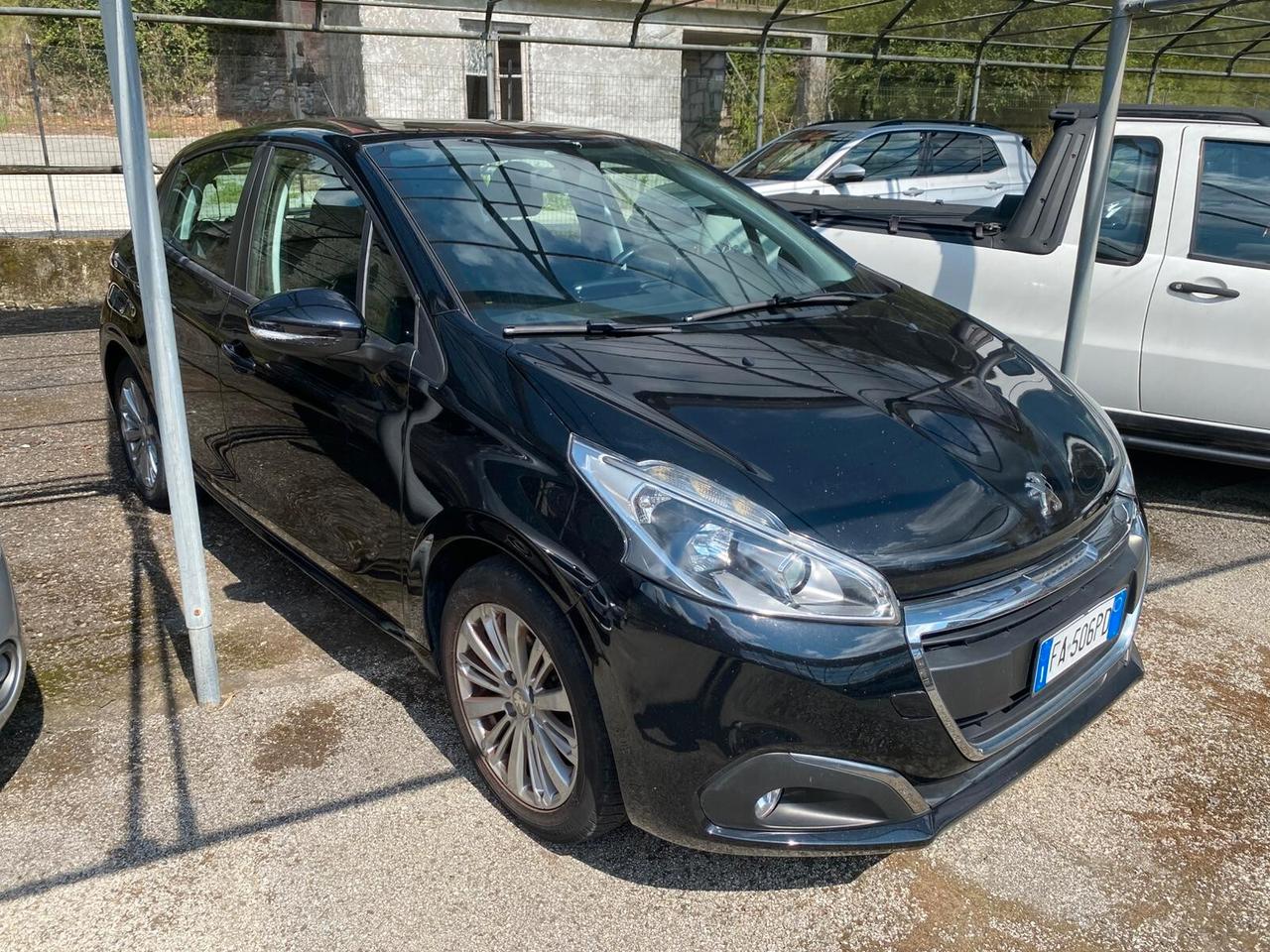 Peugeot 208 PureTech 82 5 porte Allure