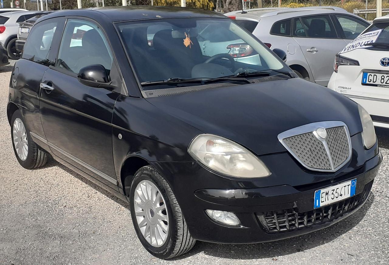 Lancia Ypsilon 2012 - 1.2 69 CV Unyca LB AUTOMOBILI