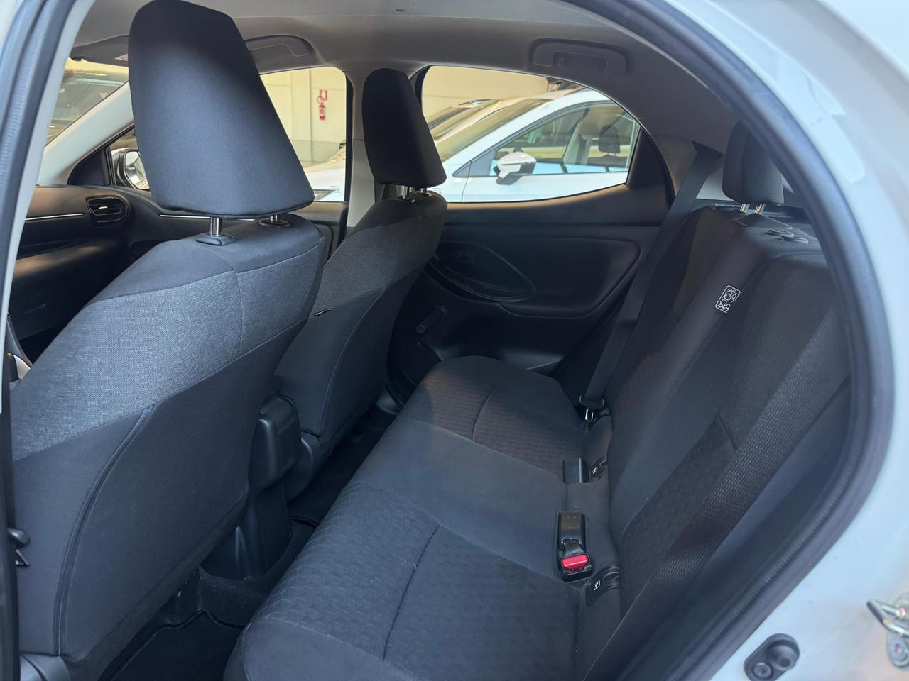 Toyota Yaris 1.5h Business N1-AUTOCARRO PREZZO + IVA