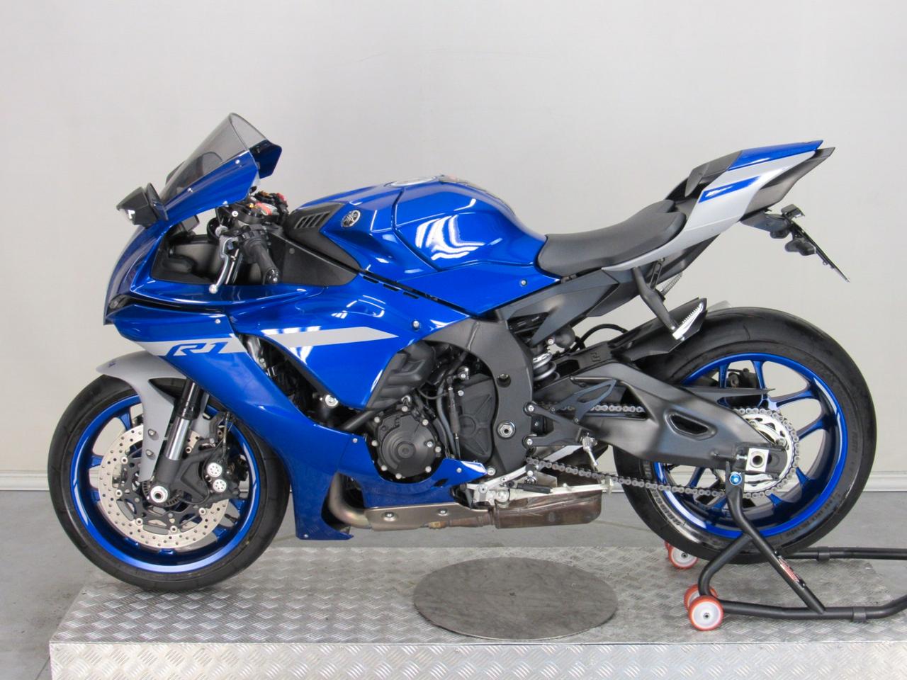 Yamaha YZF R1 R1