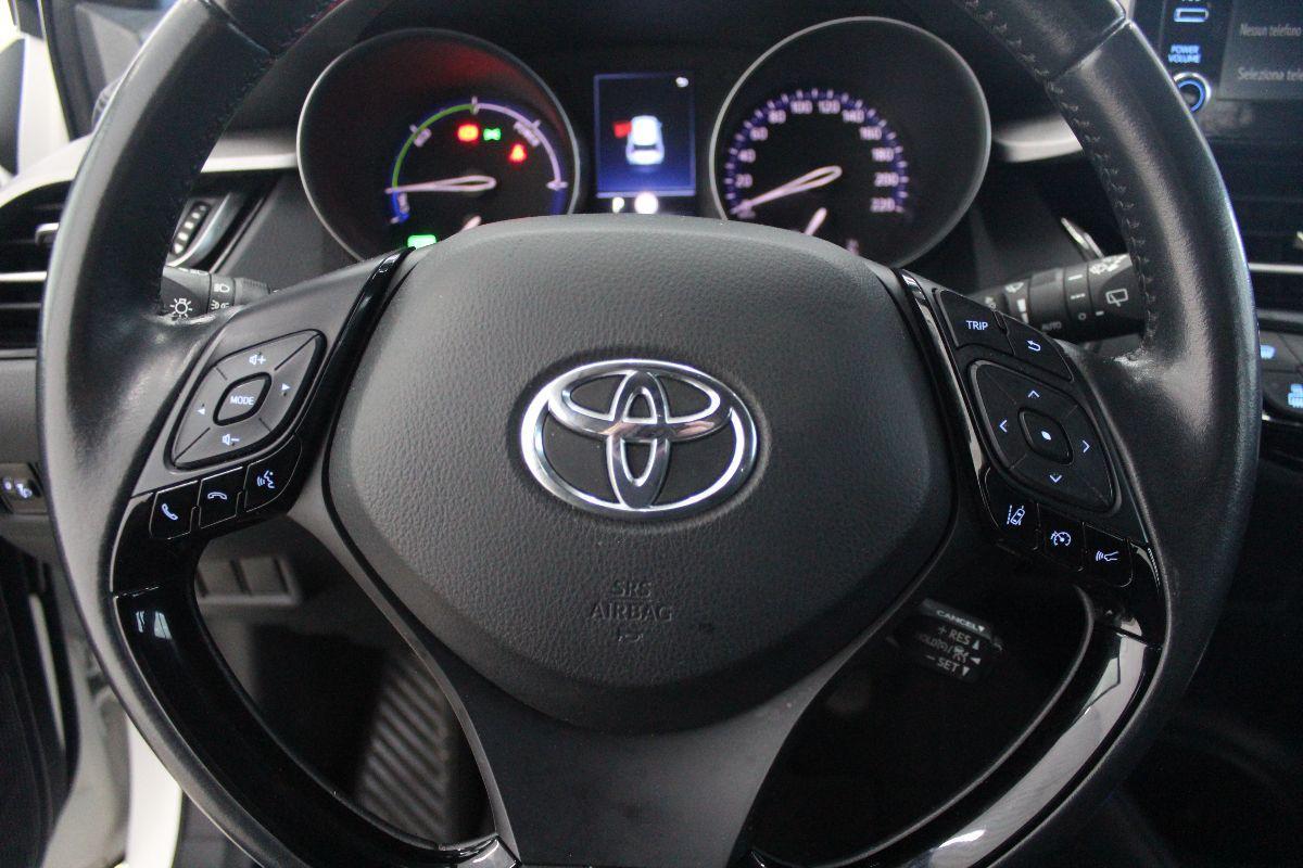 TOYOTA - C-HR - 1.8 Hybrid E-CVT Active