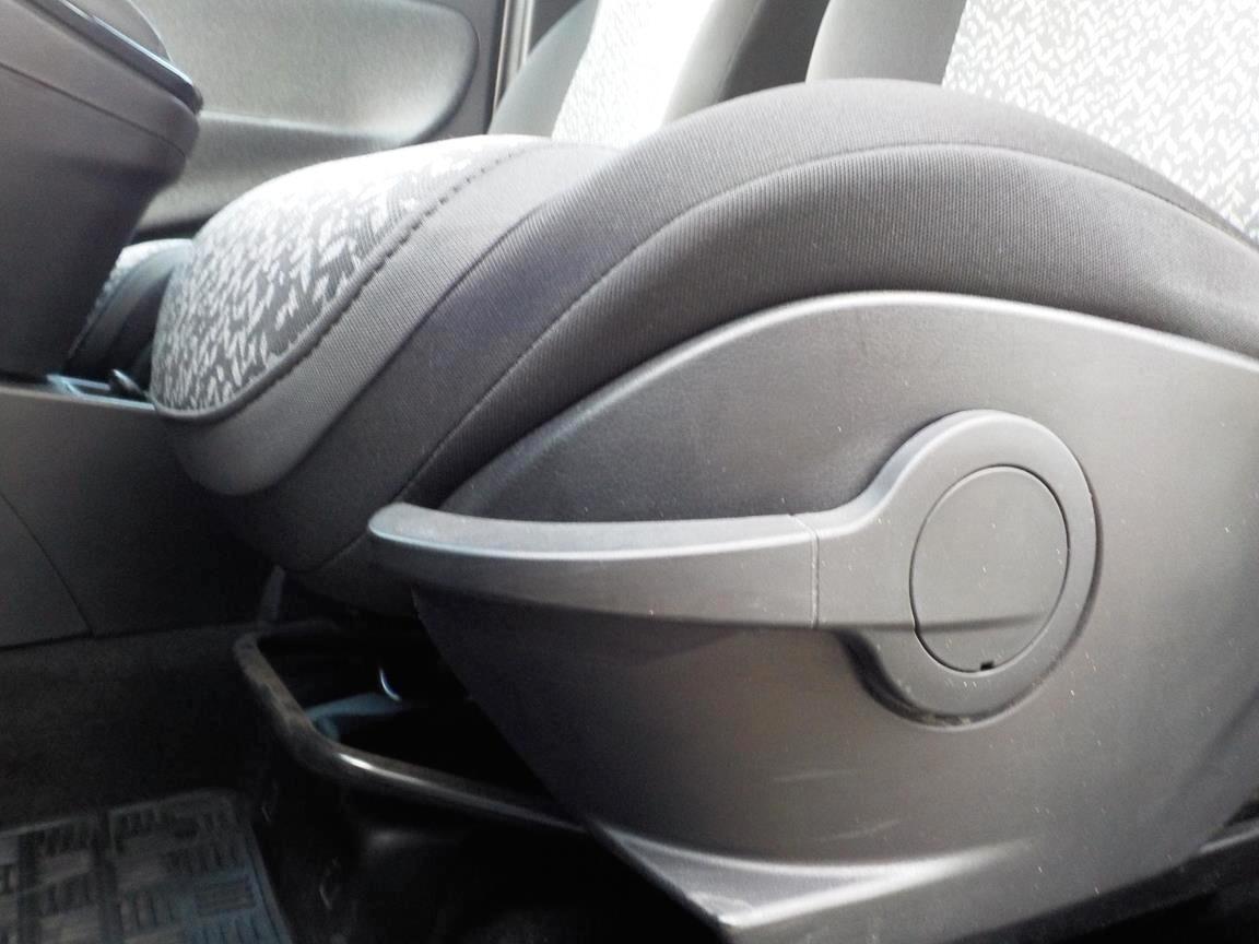 Lancia Ypsilon 1.0 FireFly 5 porte S&S Hybrid Ecochic Silver