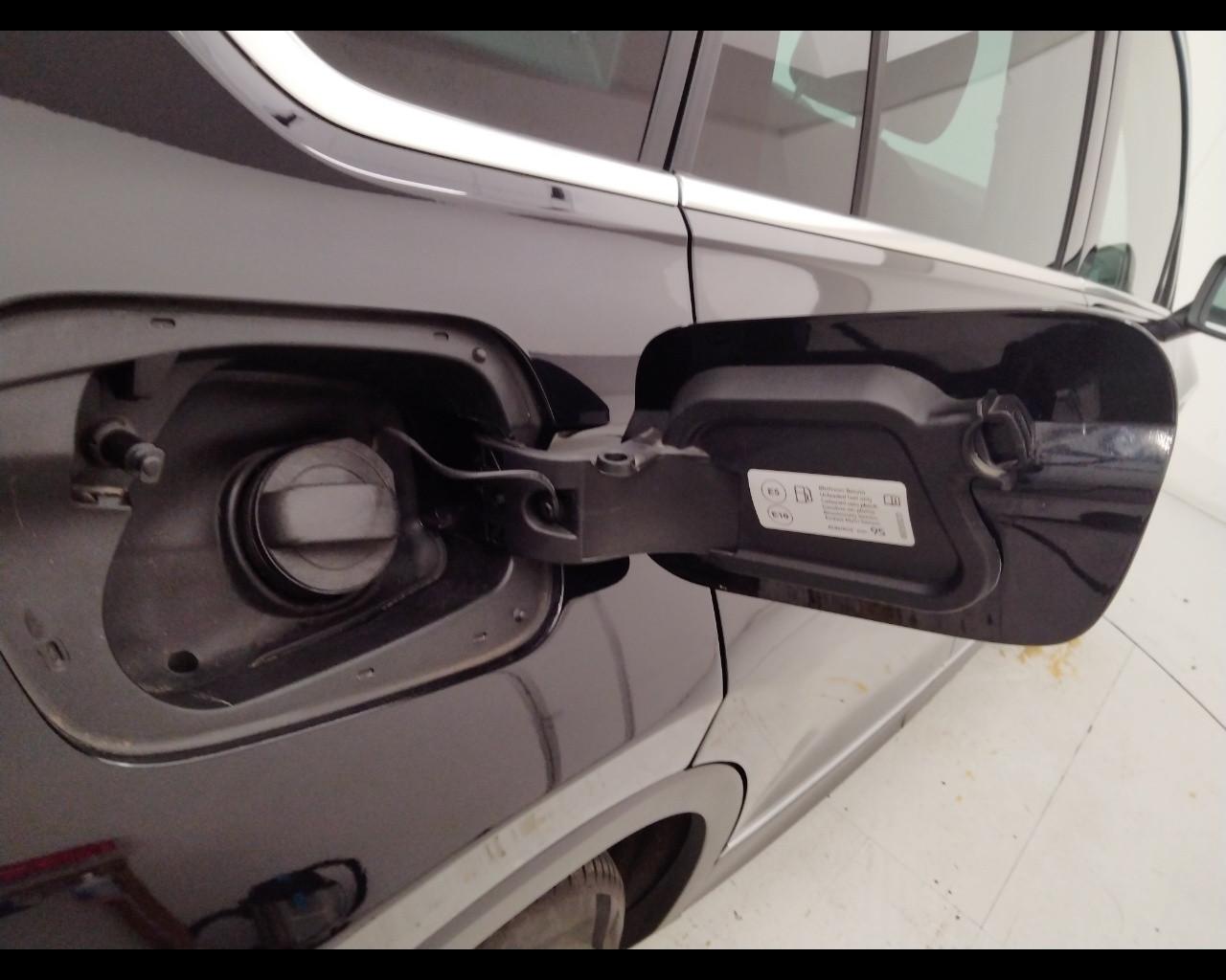 VOLKSWAGEN Tiguan II 2021 - Tiguan 1.5 tsi Elegance 150cv dsg