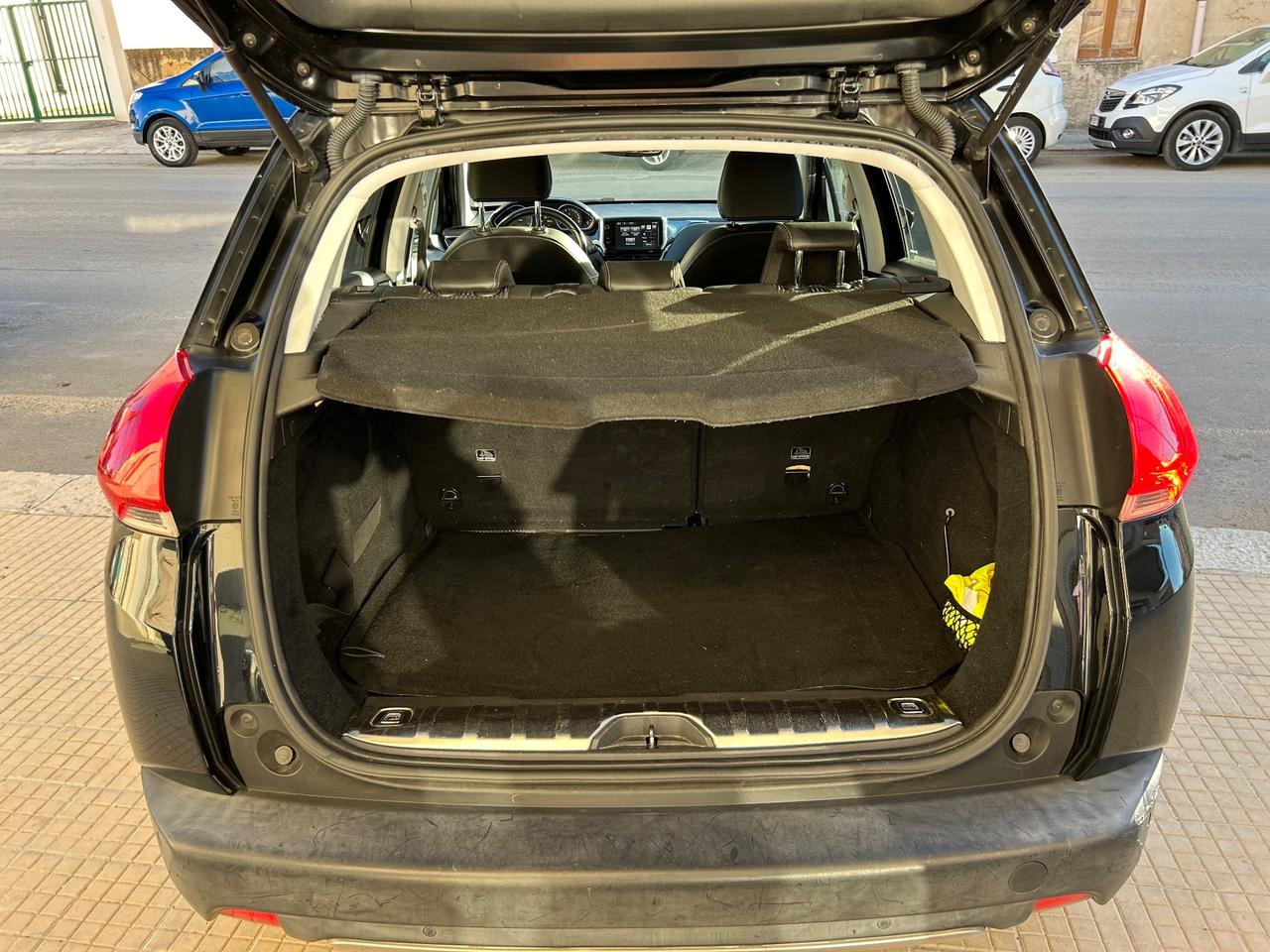 Peugeot 2008 BlueHDi 100 S&S Black Matt