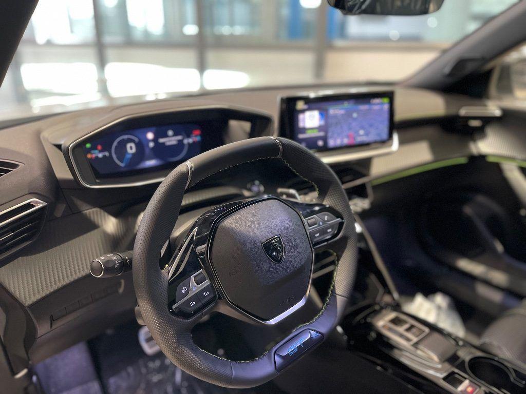 Peugeot 2008 GT Hybrid 145 MOTORE A CATENA 8 ANNI DI GARANZIA