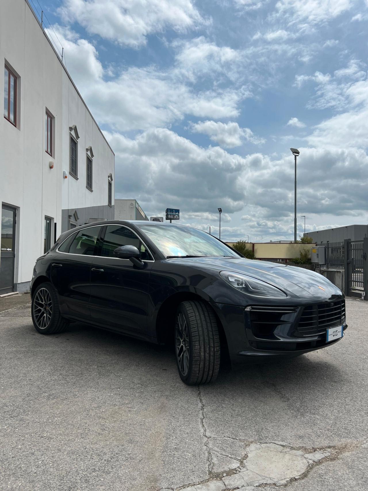 Porsche Macan TURBO IVA ESPOSTA