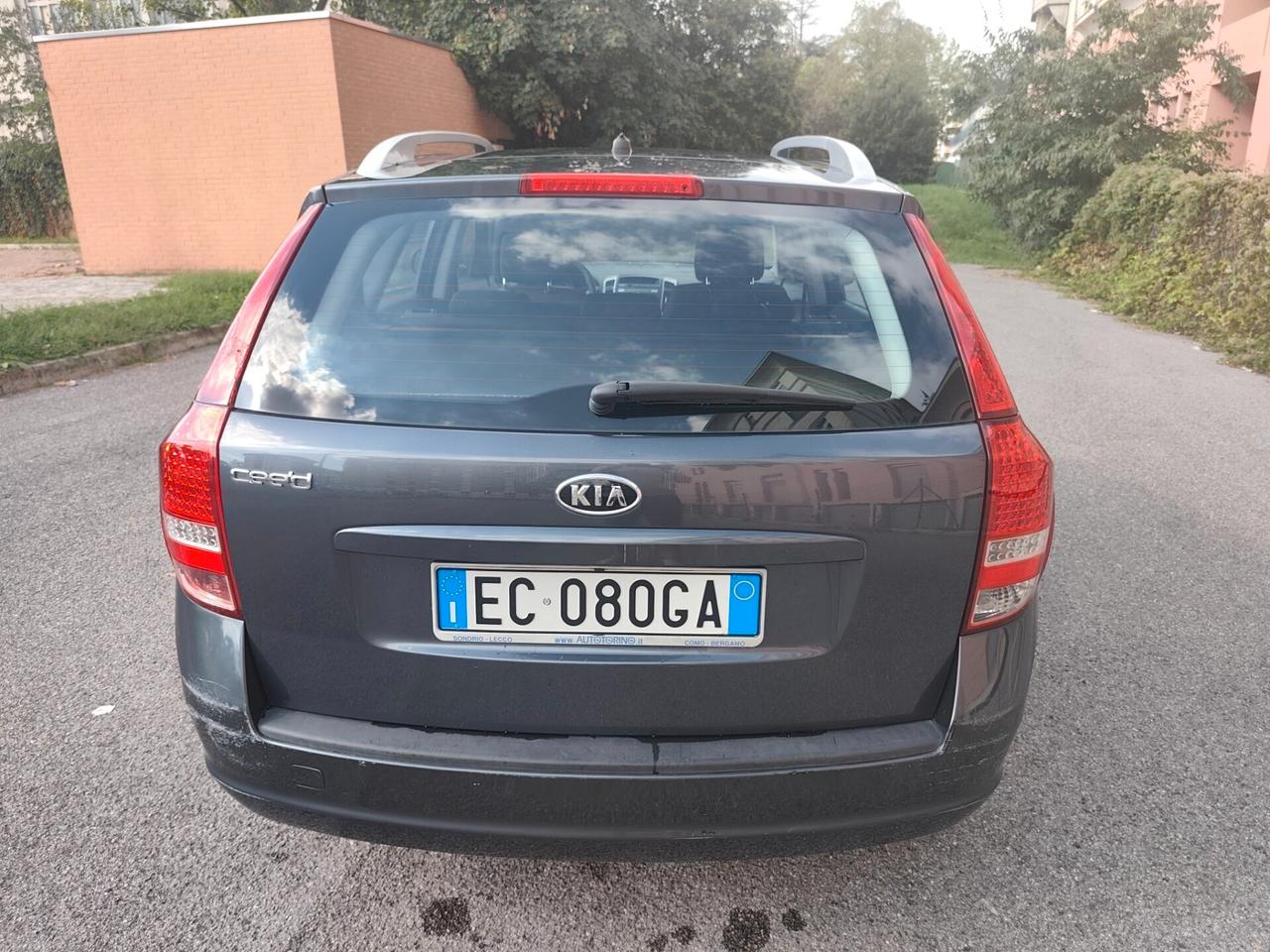 Kia Ceed 1.4 Benz euro 5 99 Milà km