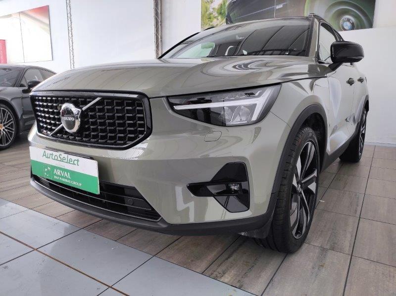 VOLVO XC40 (2017-->) - XC40 B4 AWD automatico Ultimate Dark
