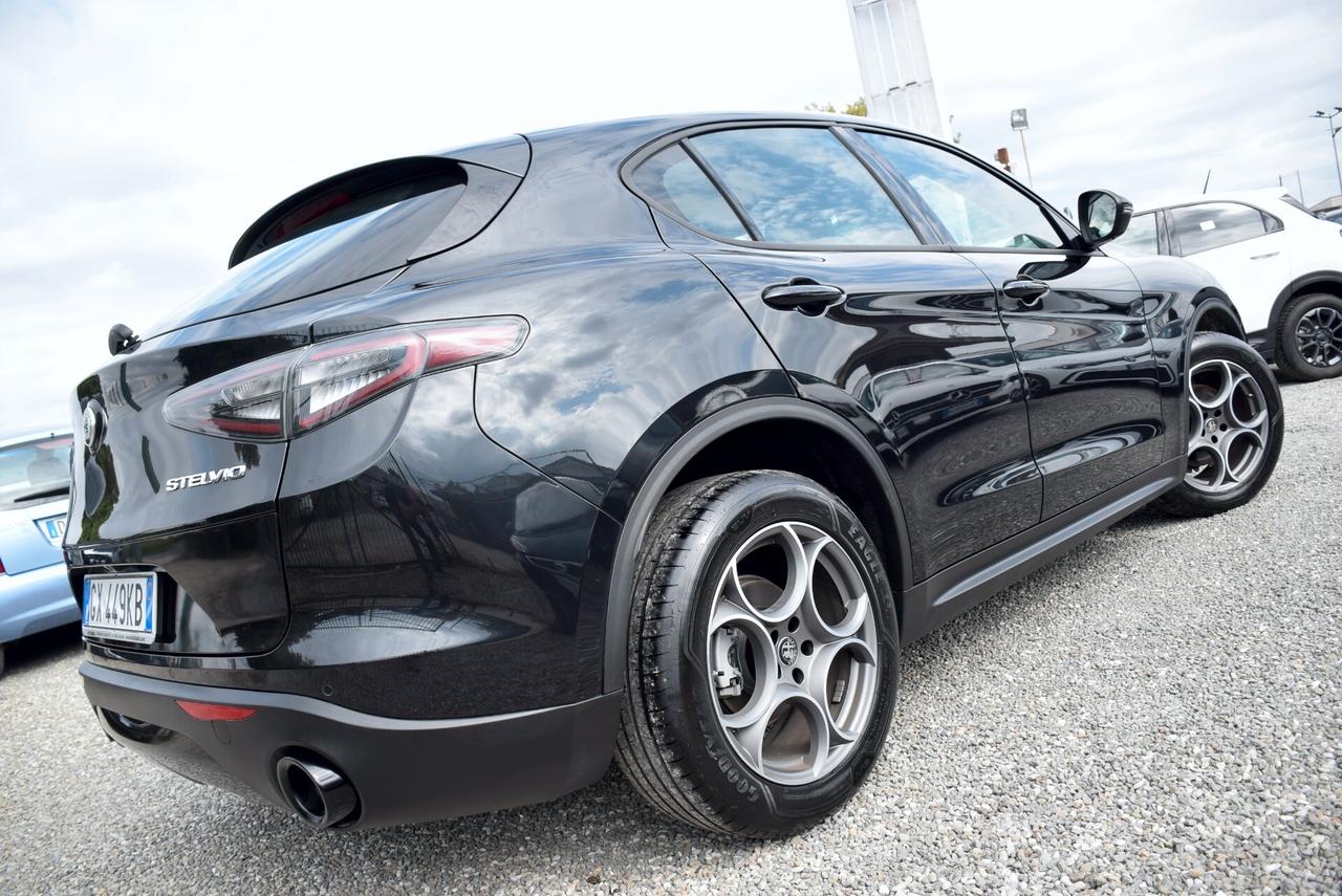 Alfa Romeo Stelvio 4700KM - 2.2 Turbodiesel 160CV AT8 RWD Sprint FULL IVA DETR.