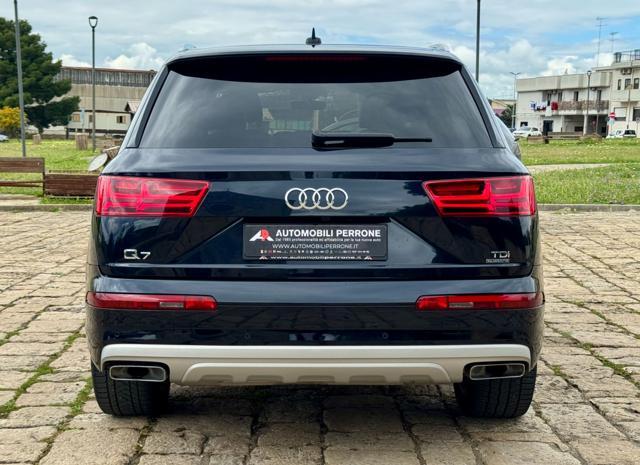 AUDI Q7 3.0 TDI 272cv Quattro (Tetto/Gancio/7posti/Pelle)